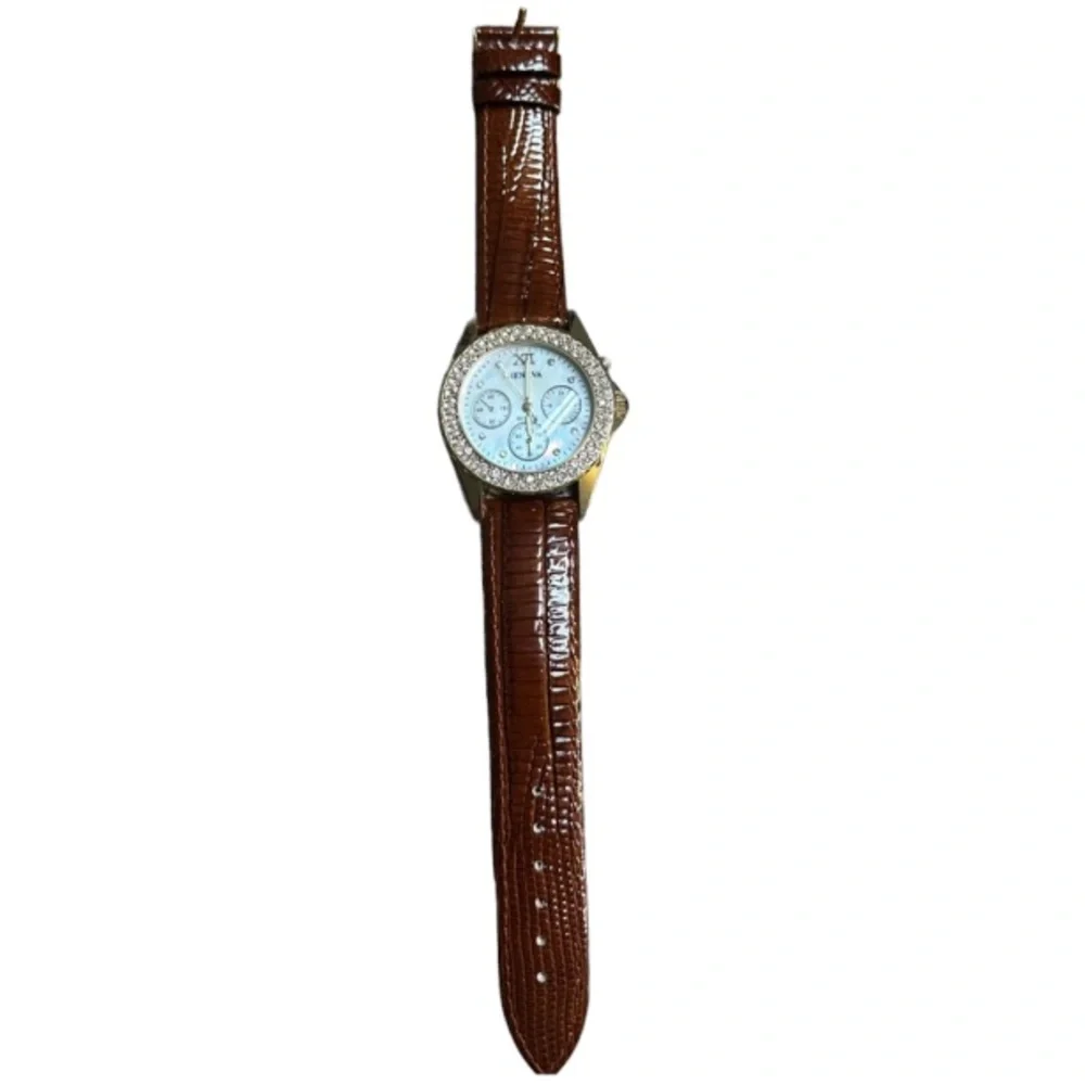 NEW Geneva Ladies Watch Genuine Leather Band | Mother Pearl Face | NWOT - Picture 3 of 9
